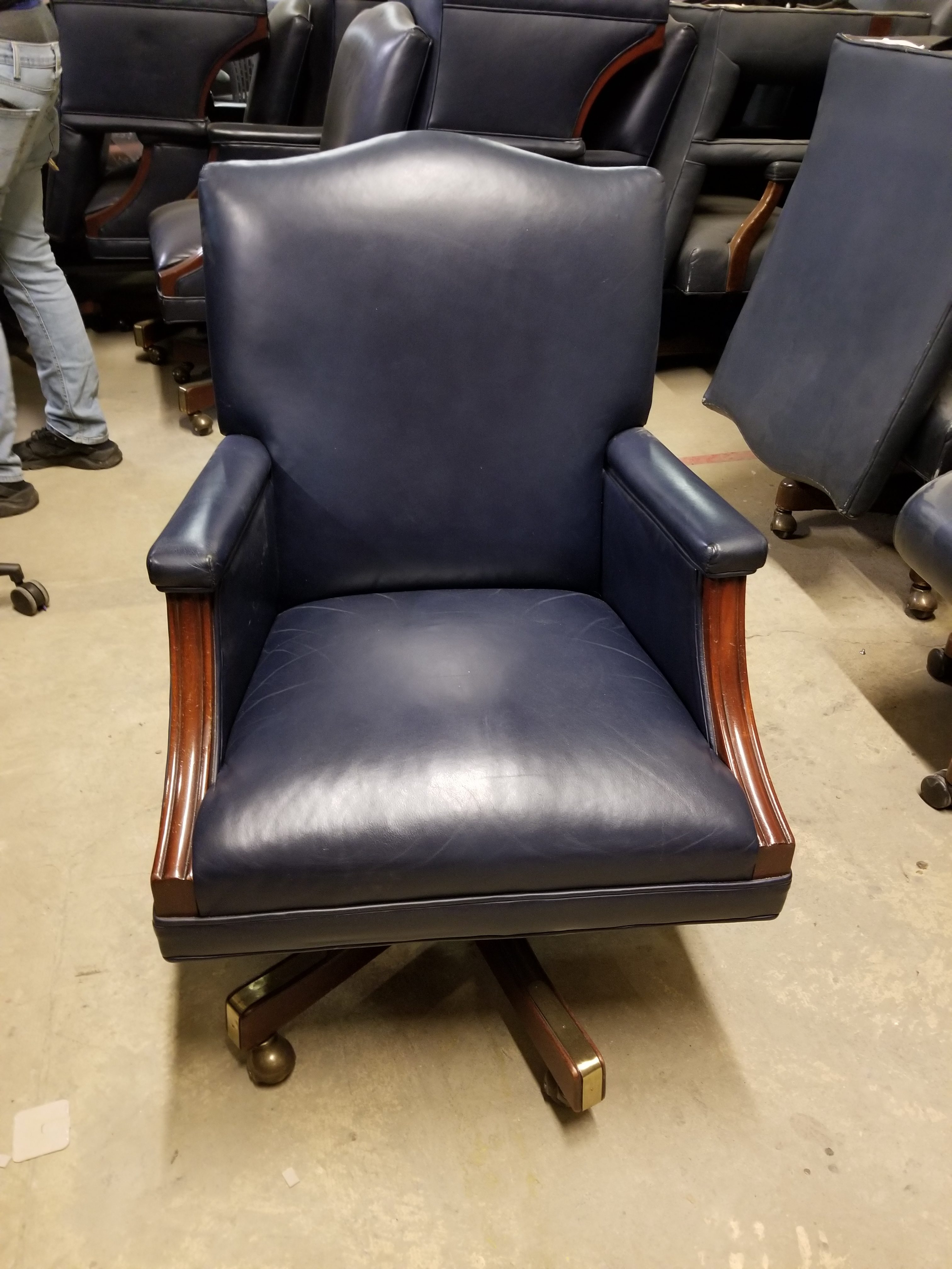 Traditional High Back Conference Executive Chair Enclosed Arm